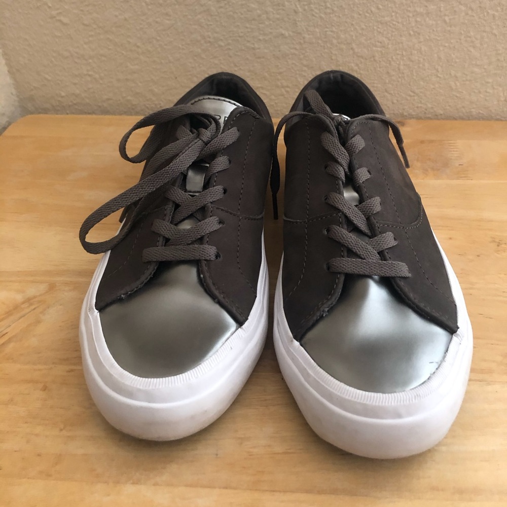 Walk shoes